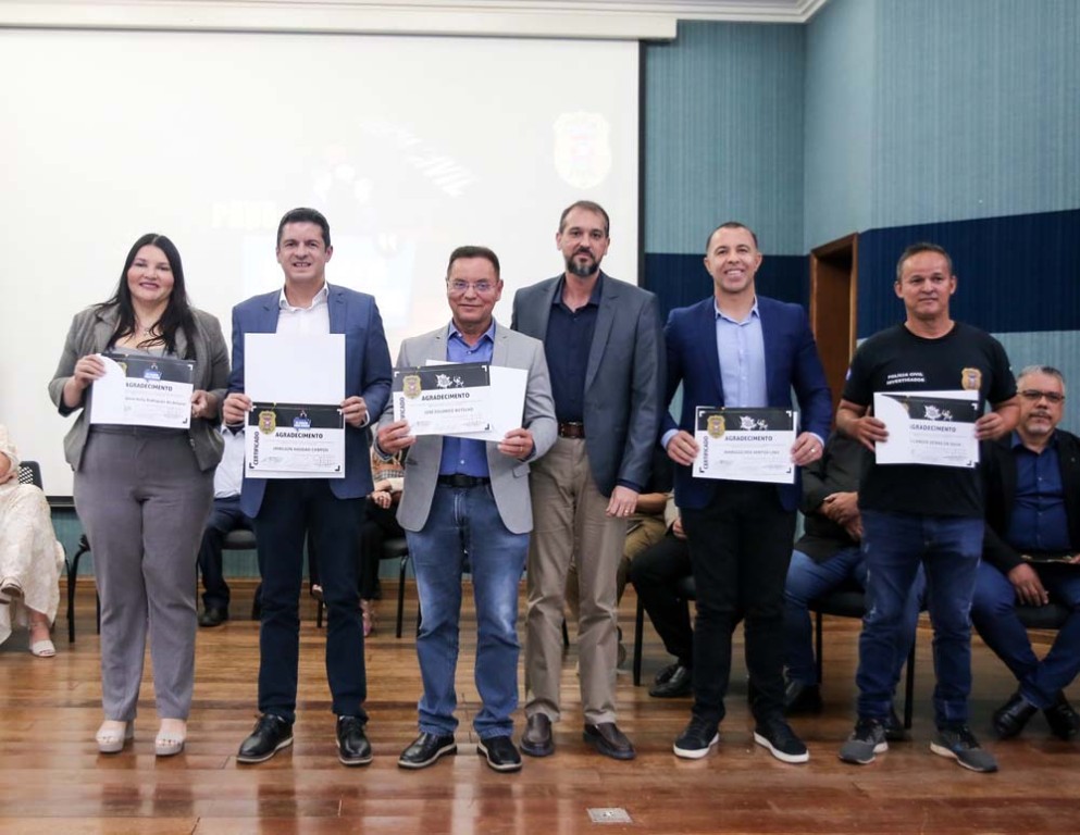 Botelho Recebe Homenagem pelo Trabalho no Combate à Violência Doméstica