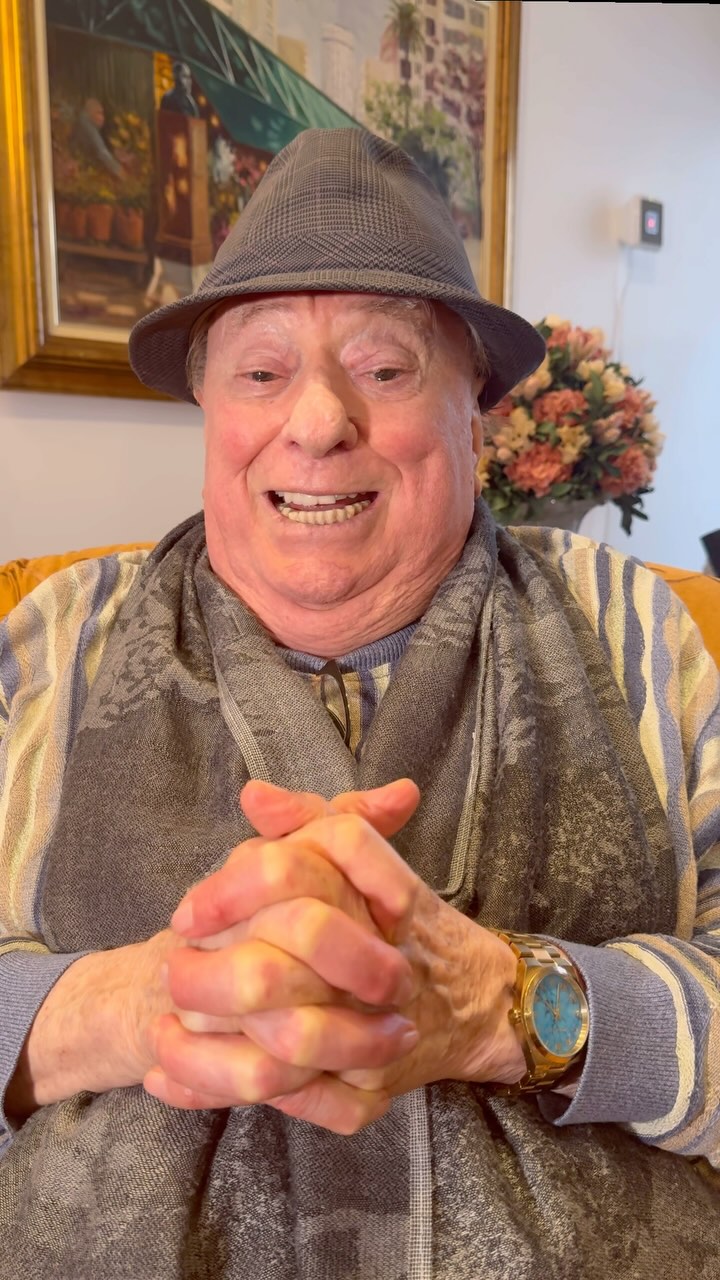 Programa Raul Gil chega ao fim após 14 anos no SBT; VEJA VÍDEO