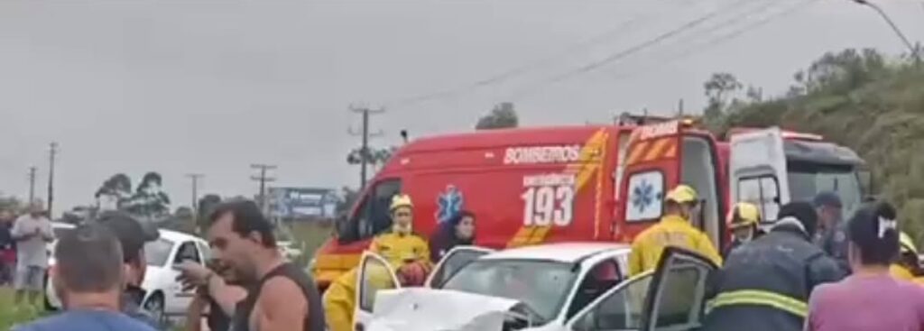 Acidente fatal na SC-410 deixa um morto e quatro feridos; VEJA VÍDEO