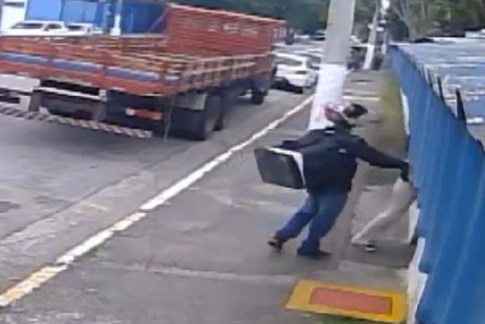 Quadrilha rouba dados bancários com falso presente em São Paulo; VEJA VÍDEO