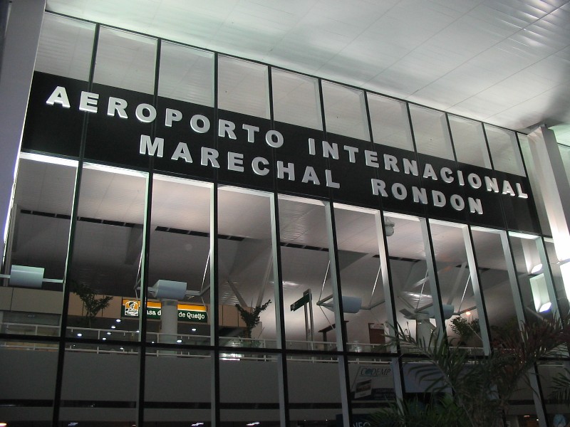A reforma do aeroporto foi anunciada como um avanço para a infraestrutura da região, mas as cenas recentes levantam dúvidas sobre sua eficácia.