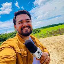 Jornalista abandona programa ao vivo para presenciar o nascimento da filha; VEJA VÍDEO