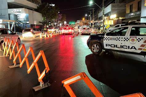 Delegado é detido em blitz com sinais de embriaguez em Cuiabá