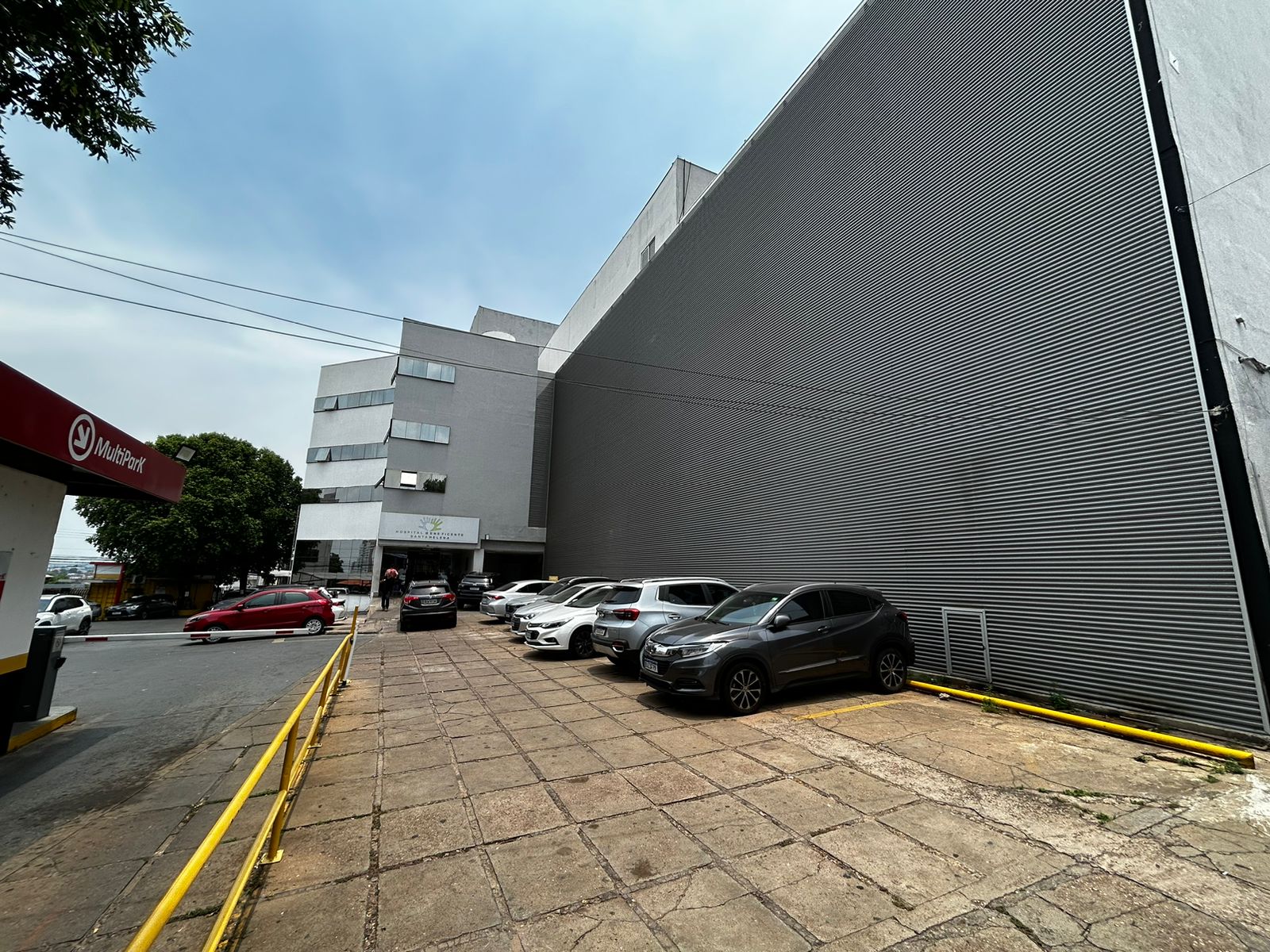 A crise no Hospital Santa Helena, por sua vez, se agrava ainda mais devido à proximidade de Natal. Gestantes e famílias que dependem da unidade enfrentam momentos de apreensão.