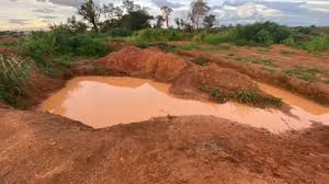 Buraco no DF viraliza e pressiona autoridades; VEJA VÍDEO