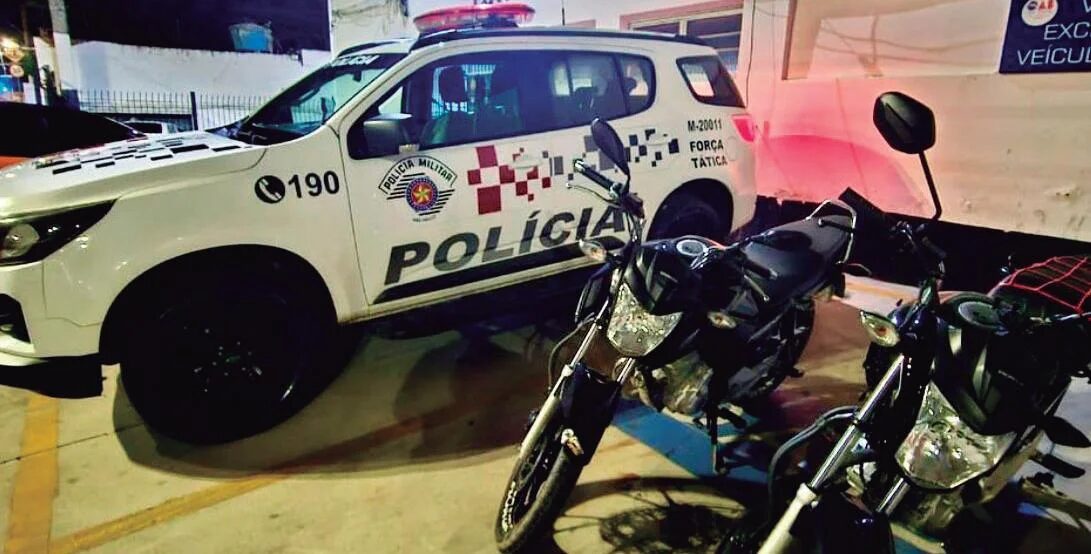 policial voadora