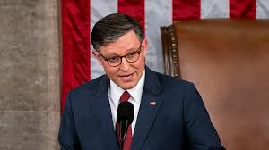 Mike Johnson é reeleito presidente da Câmara dos EUA em disputa acirrada; VEJA VÍDEO