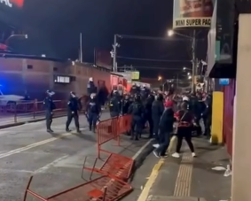 Os policiais conduziram o casal à delegacia para esclarecimentos.