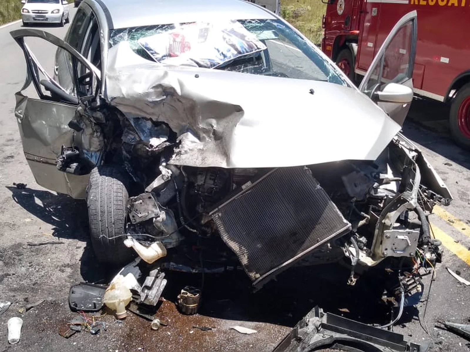 Motorista bêbada atropela pastor e tenta fazer oração em Goiânia; VEJA VÍDEO