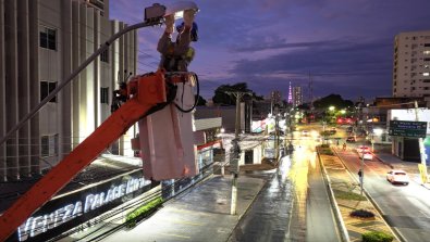 Manutenção rápida garante ruas iluminadas e mais seguras