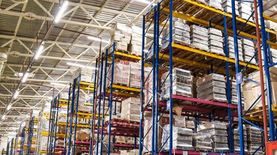 Ladrões furtam R$ 40 mil em mercadorias de distribuidora em Cuiabá; ENTENDA