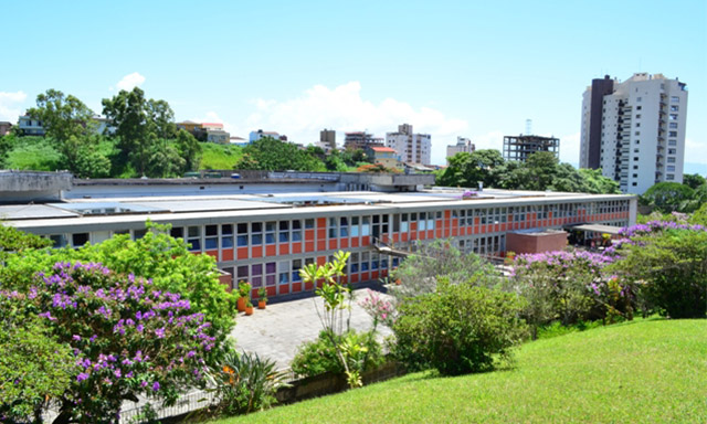 Chuvas alagam Hospital Infantil Joana de Gusmão em Florianópolis; VEJA VÍDEO