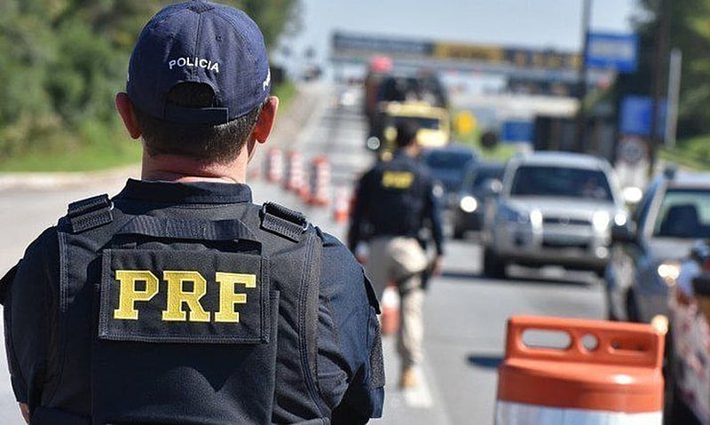Ex-policial procurado por tortura é preso pela PRF após tentativa de fuga na BR-101; SAIBA TUDO