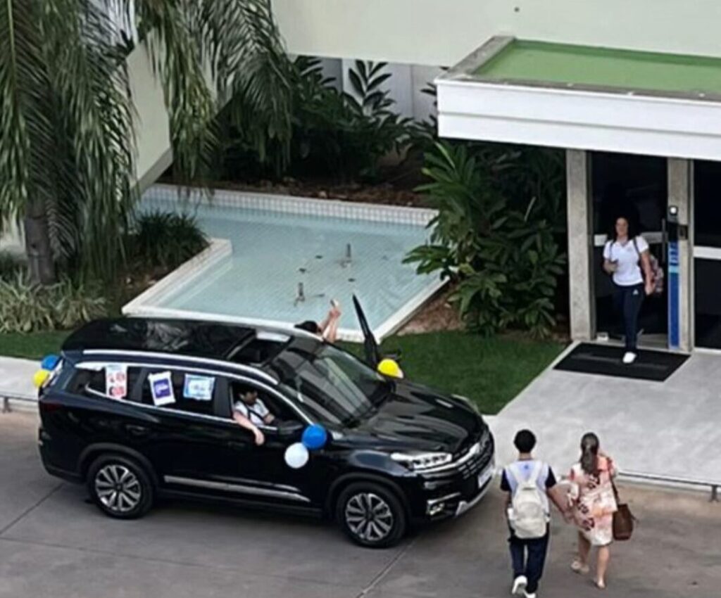 Vídeo de Carro Decorado por Tia Gra Viraliza em Cuiabá