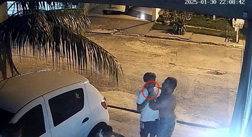 Policial agride adolescente em condomínio de Cuiabá em ato violento