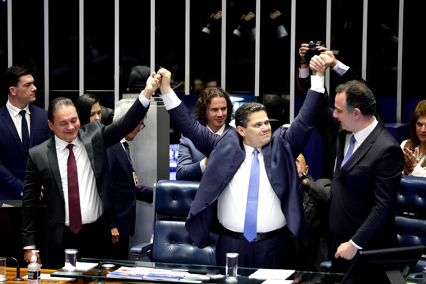 Davi Alcolumbre é eleito novamente presidente do Senado Federal