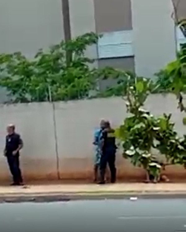 Guarda civil é flagrado agredindo homem durante abordagem em Indaiatuba; VEJA VÍDEO