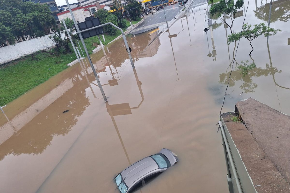 Temporal causa alagamentos, queda de energia e prejuízos em cidades de São Paulo; VEJA VÍDEO