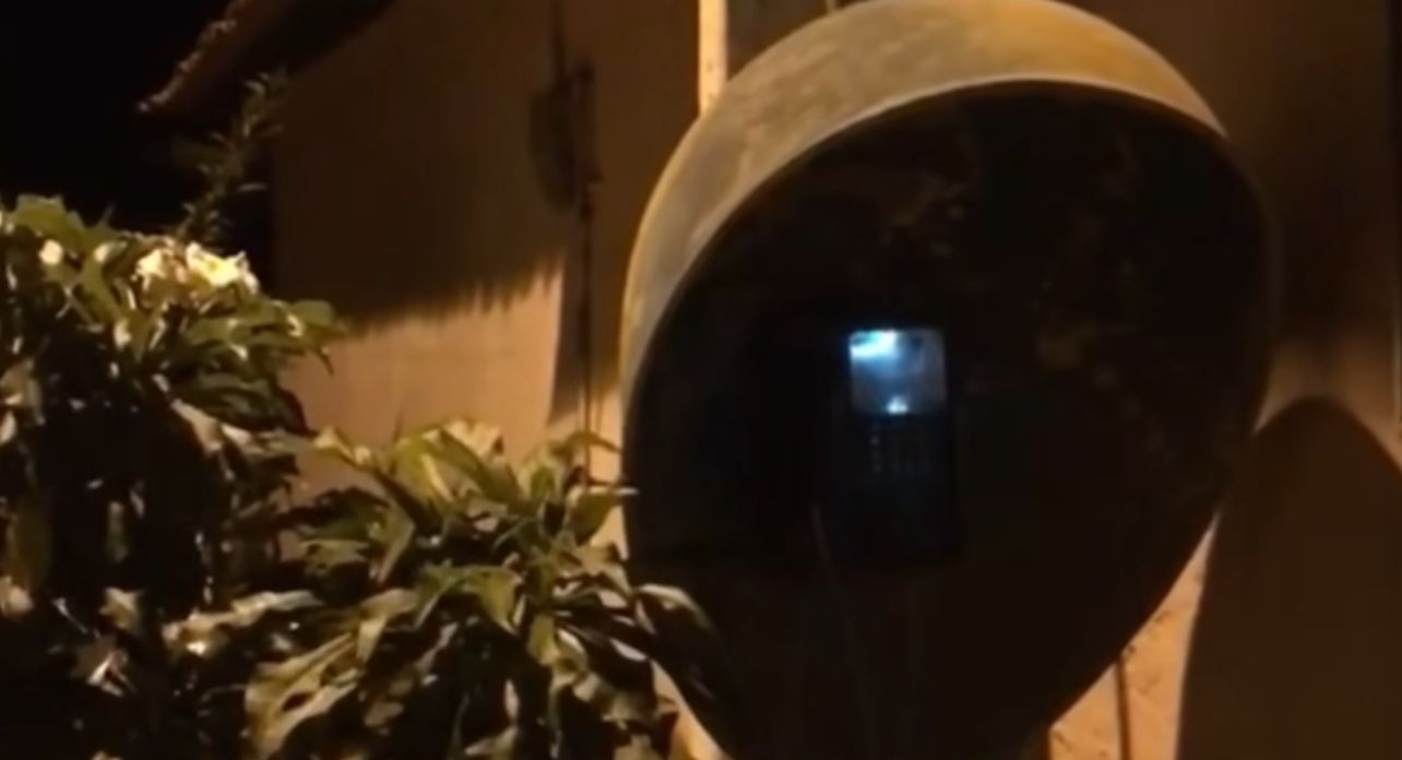 Medo: orelhão “toca” todos os dias às 4h50 e intriga moradores