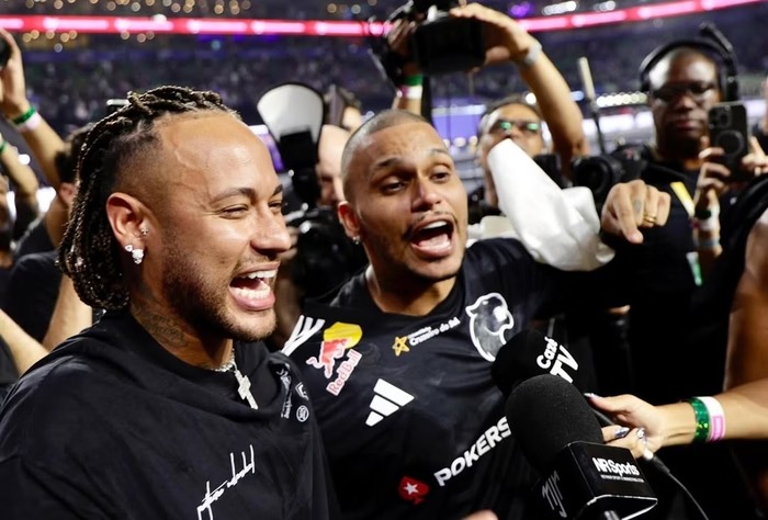 Neymar provoca após derrota do Santos e rouba cena em final da Kings League