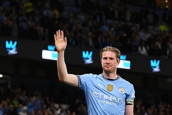 De Bruyne vira estátua: a surpreendente despedida do maestro belga do Manchester City