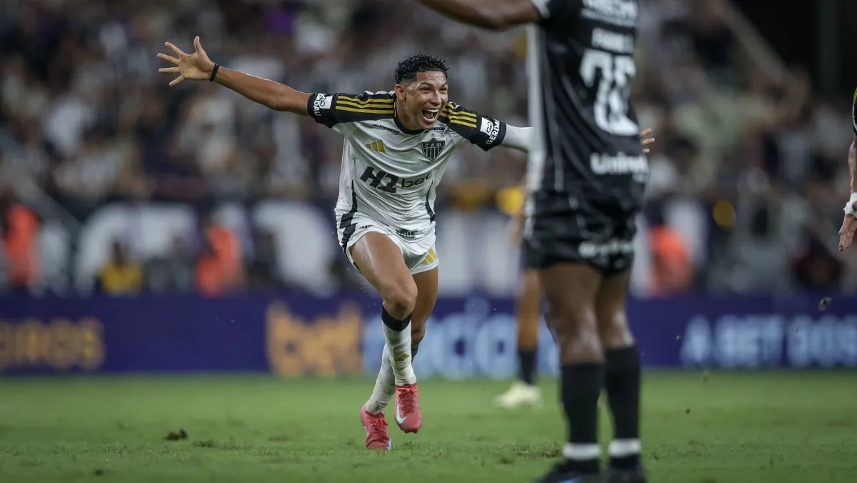 Golaço de Rony garante vitória do Atlético-MG sobre o Ceará e aproxima Galo do G6; veja o gol