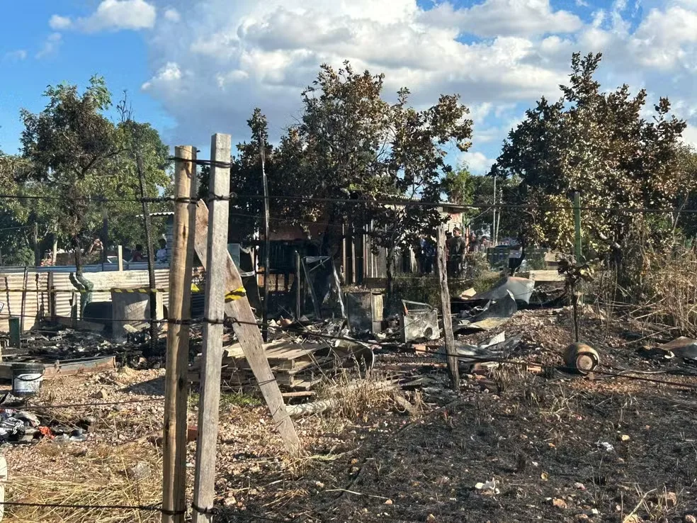 Construtora doará casa à família de menino morto em incêndio em Cuiabá; Veja vídeo