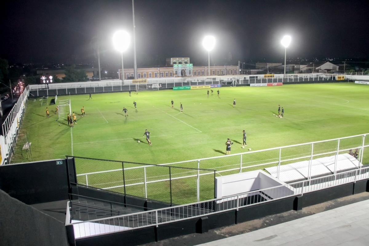 Toca do Tigre brilha: Mixto e Energisa transformam o Dutrinha com iluminação padrão FIFA