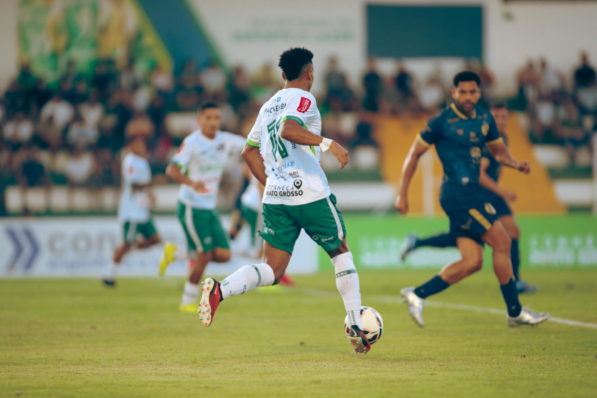 Com virada em casa, Luverdense devolve goleada e soma mais três pontos; veja os gols da vitória