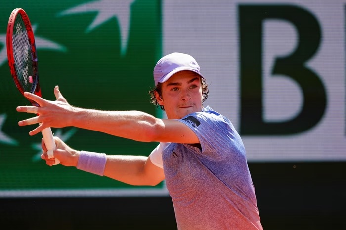 João Fonseca perde em jogo dramático no ATP de Halle e deixa alerta para Wimbledon; veja os detalhes!