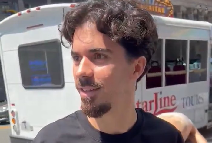 “Conhece o ‘Magic’ Freitas?”: Torcedores do Botafogo surpreendem Vitinha antes de jogo contra o PSG no Mundial