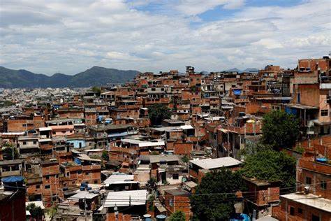 “Só saem quando tiverem onde morar”: governo reforça compromisso com moradores da Favela do Moinho; Veja vídeo