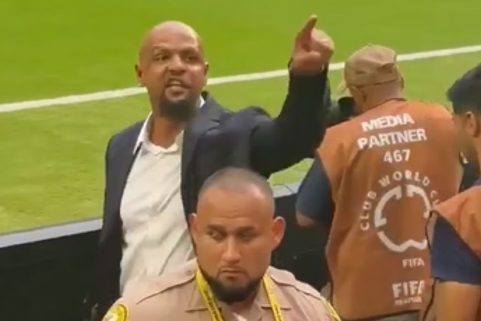Vídeo: Felipe Melo perde a paciência, xinga torcedor do Flamengo e dispara: “Ganhei seis títulos em cima de você”
