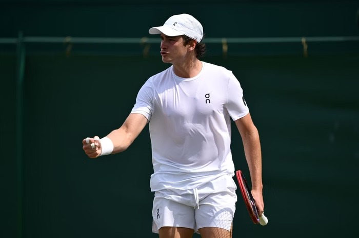 João Fonseca vence batalha de 3h em Wimbledon e avança com brilho precoce aos 17 anos