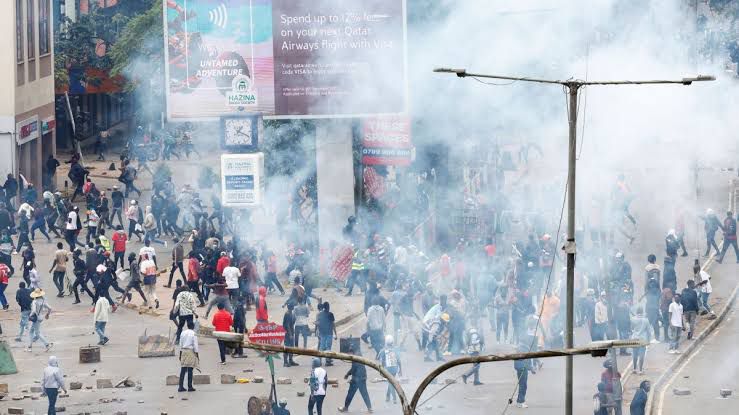 Protesto contra o governo do Quênia deixam ao menos 31 mortos