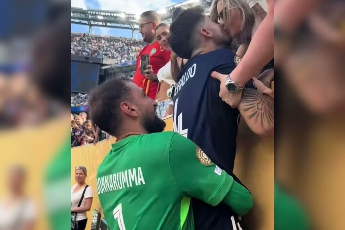 Vídeo: Beijo na arquibancada? Donnarumma vira ‘escada humana’ e cena viraliza após goleada do PSG
