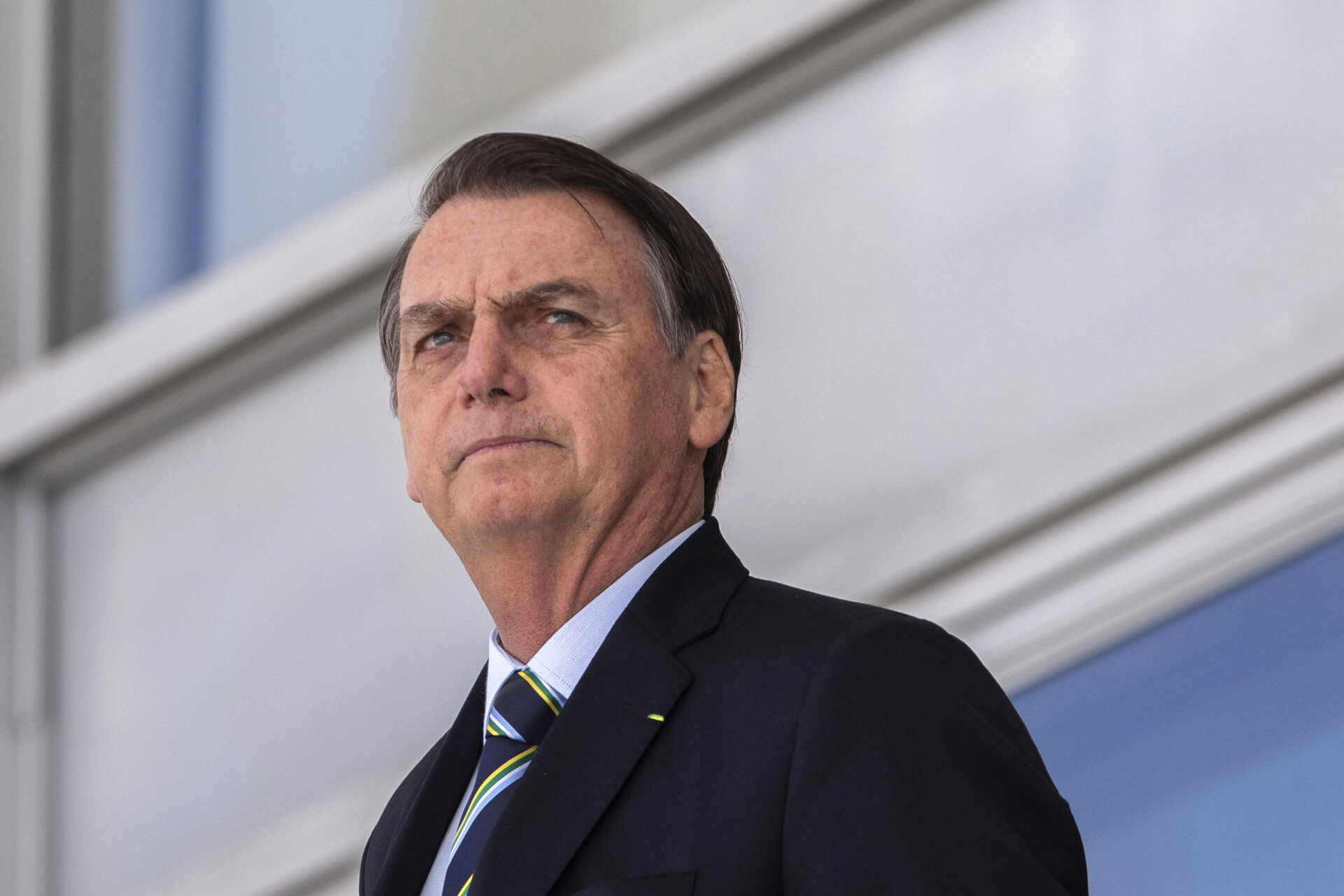 Bolsonaro nega saída de Michele e Eduardo do PL e critica boato da “Jovem Punk”; Veja vídeo