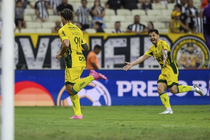 Mirassol surpreende o Ceará no Castelão, vence por 2 a 0 e encosta no G6 do Brasileirão; veja os gols