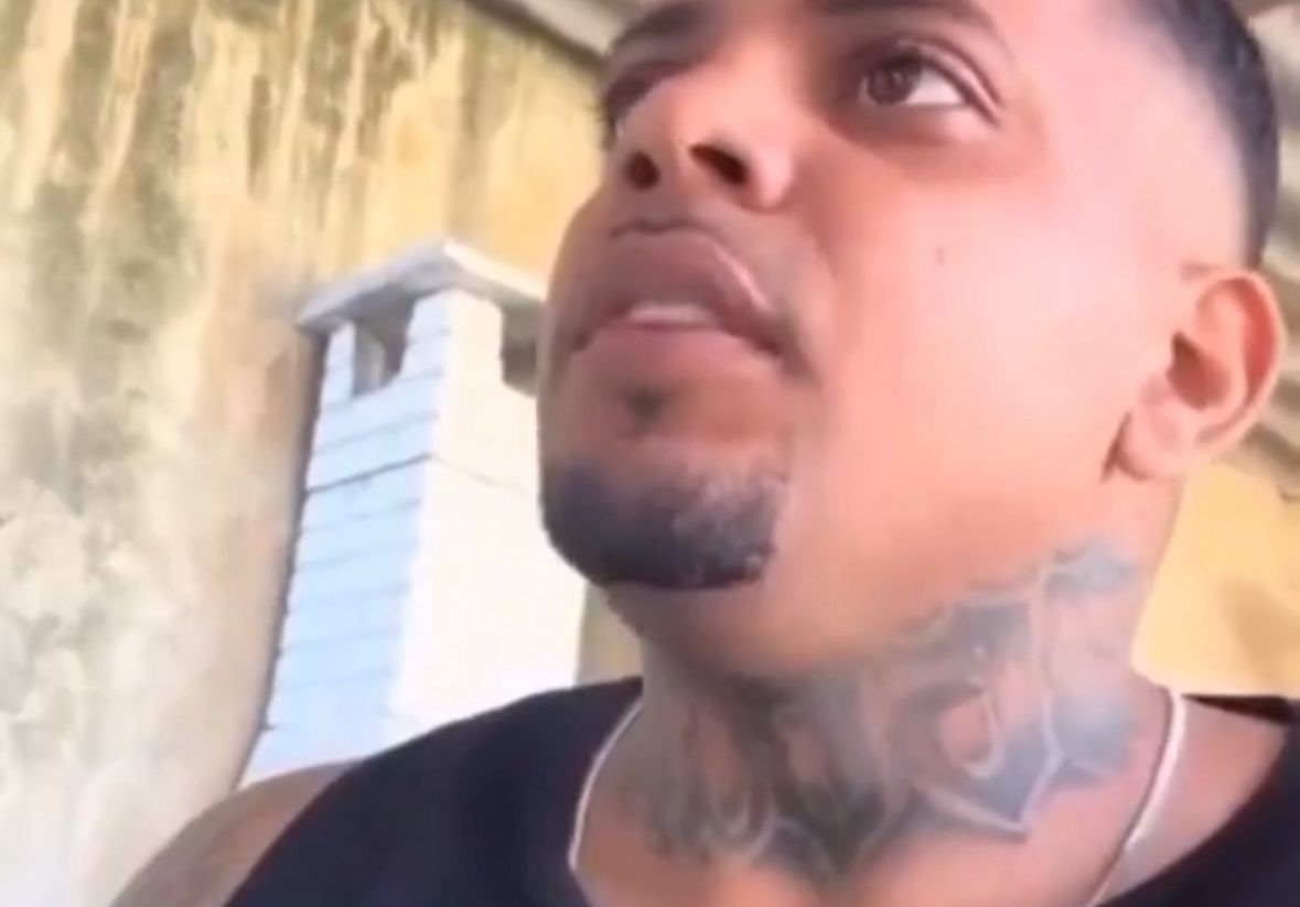 Pai denuncia troca de mensagens entre adolescente e sua filha de 12 anos e cobra responsabilidade da família; Veja vídeo
