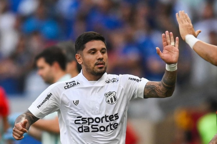 Ceará cala Mineirão, vira sobre o Cruzeiro e derruba líder com dois gols de Galeano; veja os gols