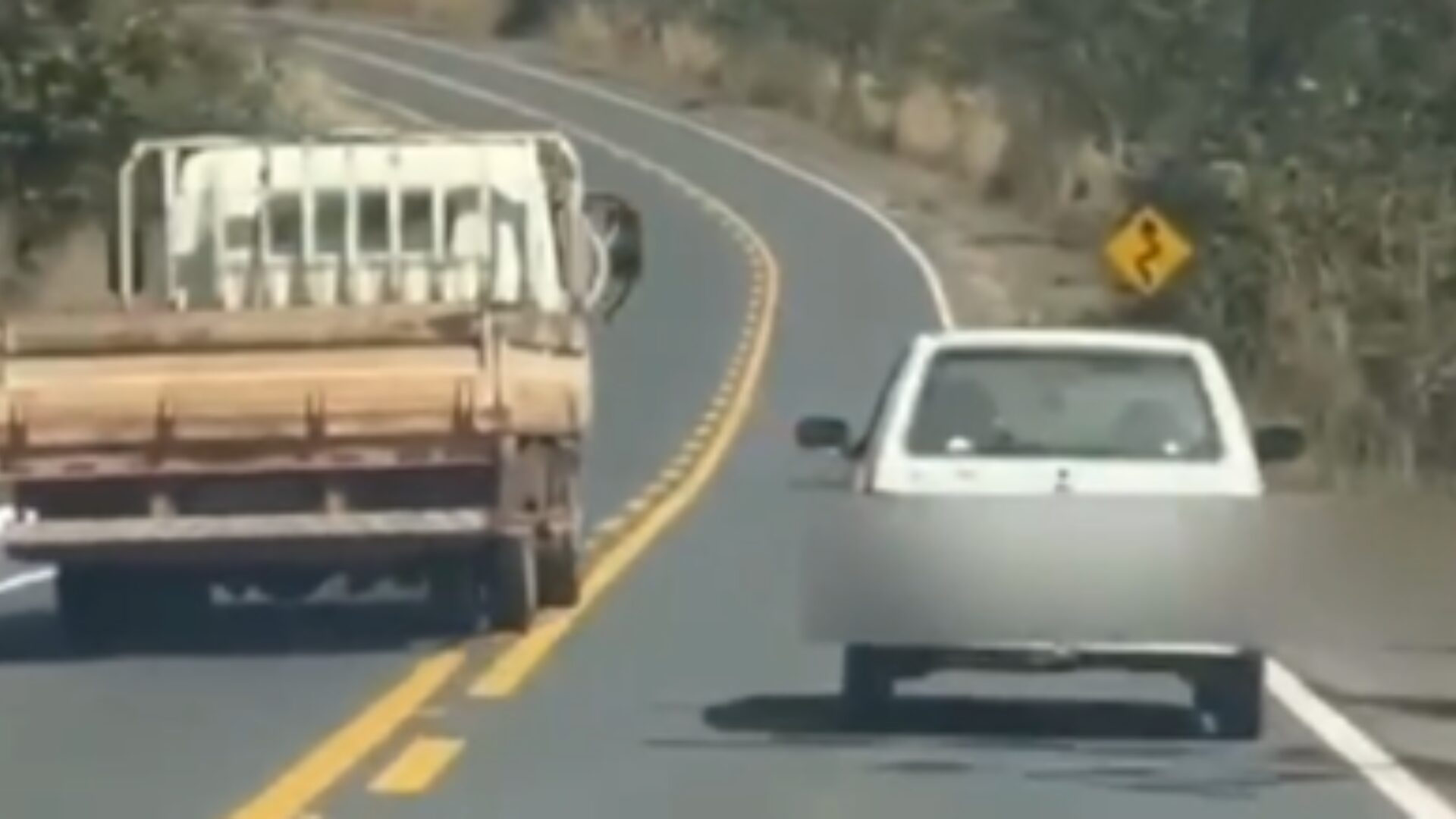 Motorista dirige em zigue-zague na estrada do Manso; veja vídeo