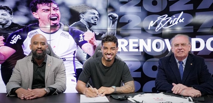 Vídeo: Corinthians anuncia renovação de Matheus Bidu às vésperas de Derby decisivo