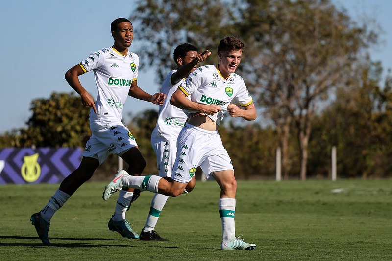 Cuiabá vence Bahia por 2 a 1 e sobe na tabela do Brasileiro Sub-17; veja os gols