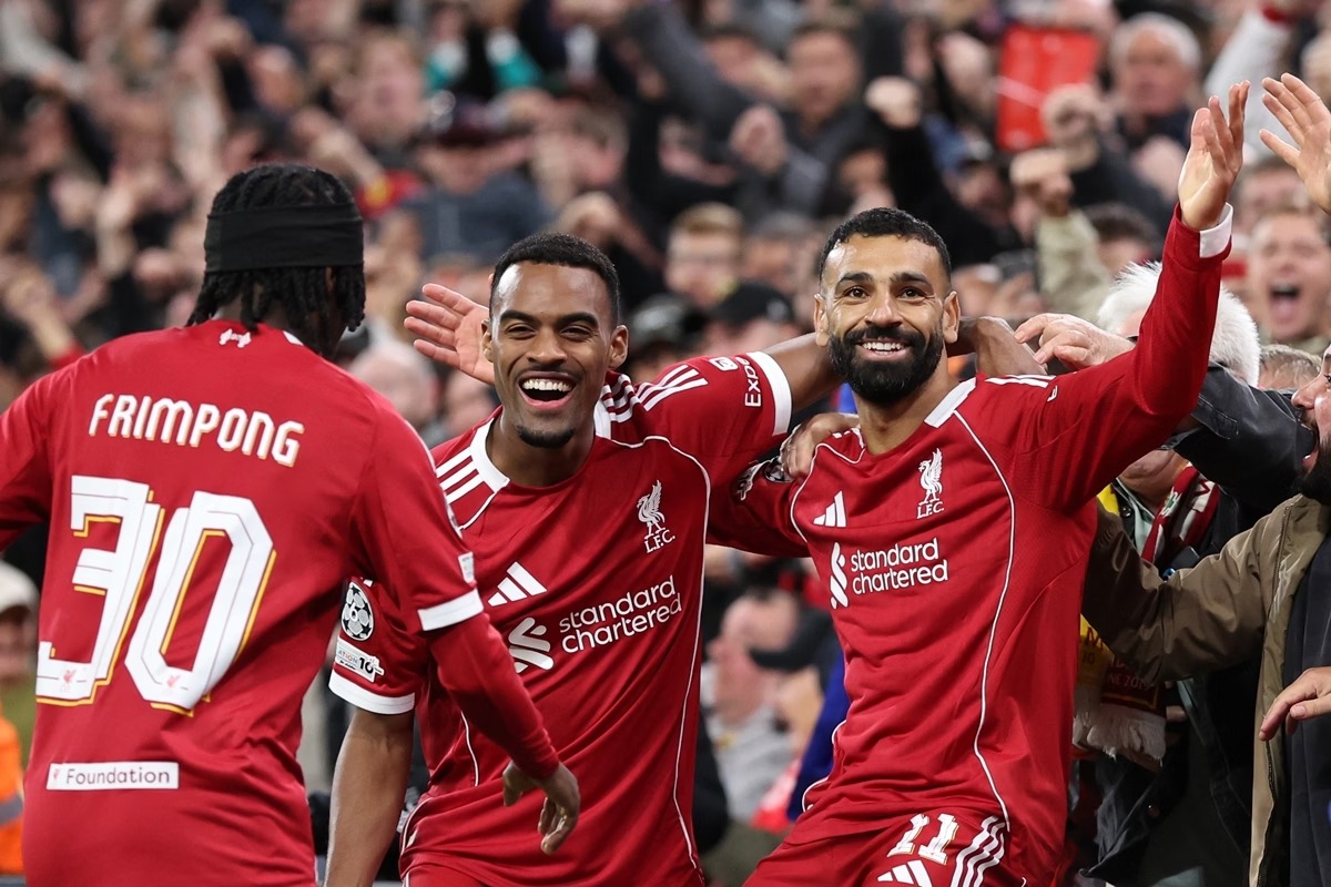 Liverpool vence Atlético de Madrid nos acréscimos e estreia com vitória na Champions