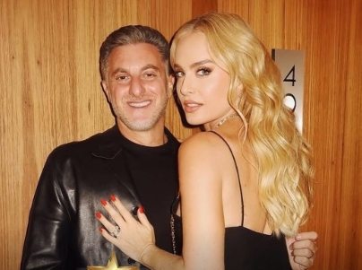Luciano Huck celebra 21 anos de casamento com Angélica e relembra festa que marcou uma geração; Veja vídeo