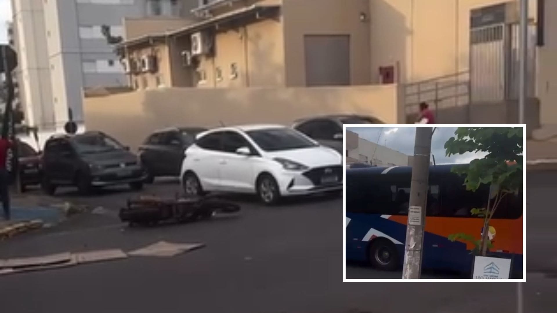 Motociclista se envolve em acidente com ônibus em cruzamento de Cuiabá; veja vídeo