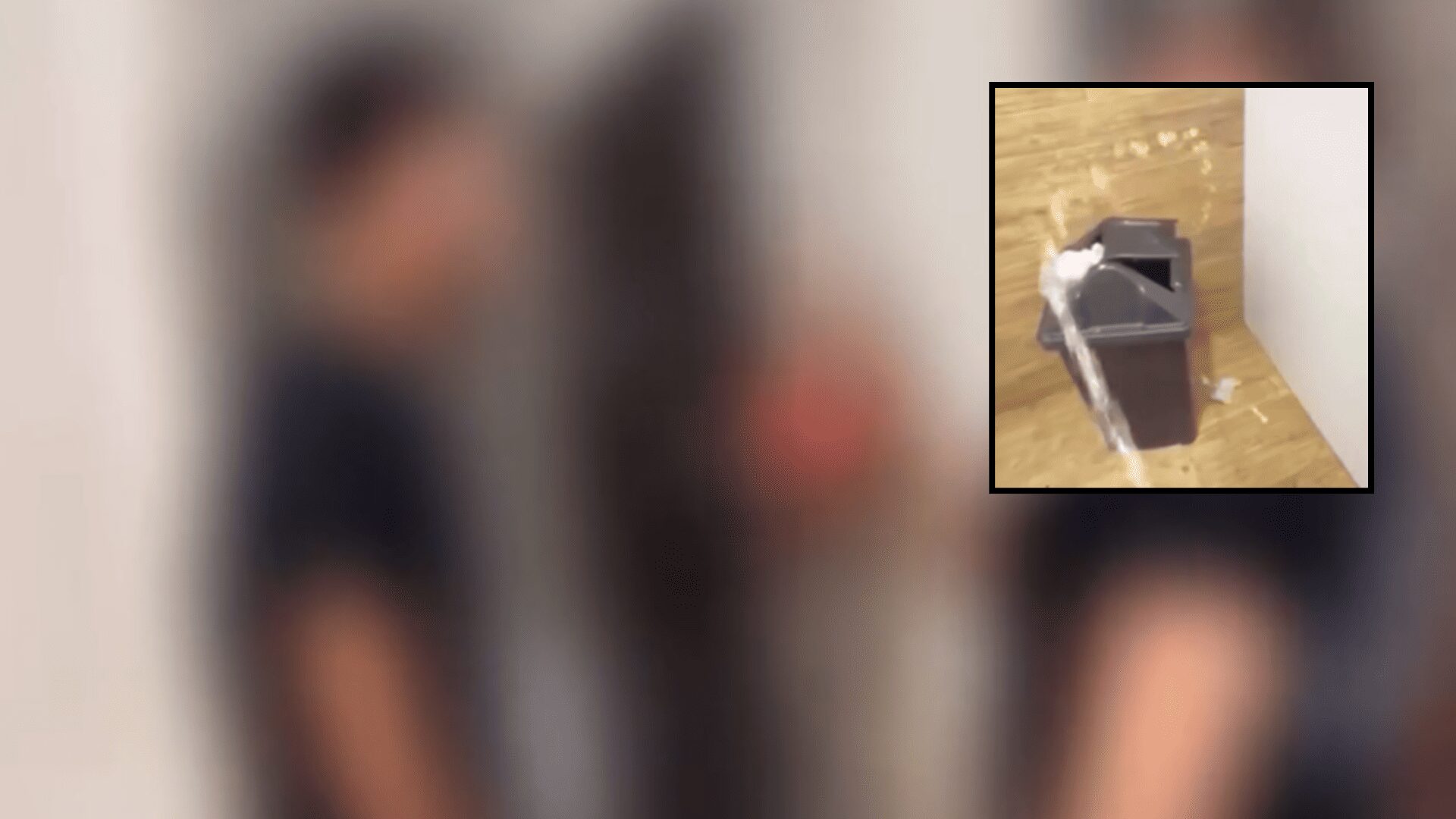 Dono flagra vídeo de cliente urinando em banheiro e o faz lavar todo o espaço em Sinop; veja vídeo