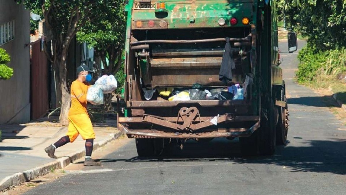 Dívida milionária leva à suspensão da coleta de lixo em Várzea Grande