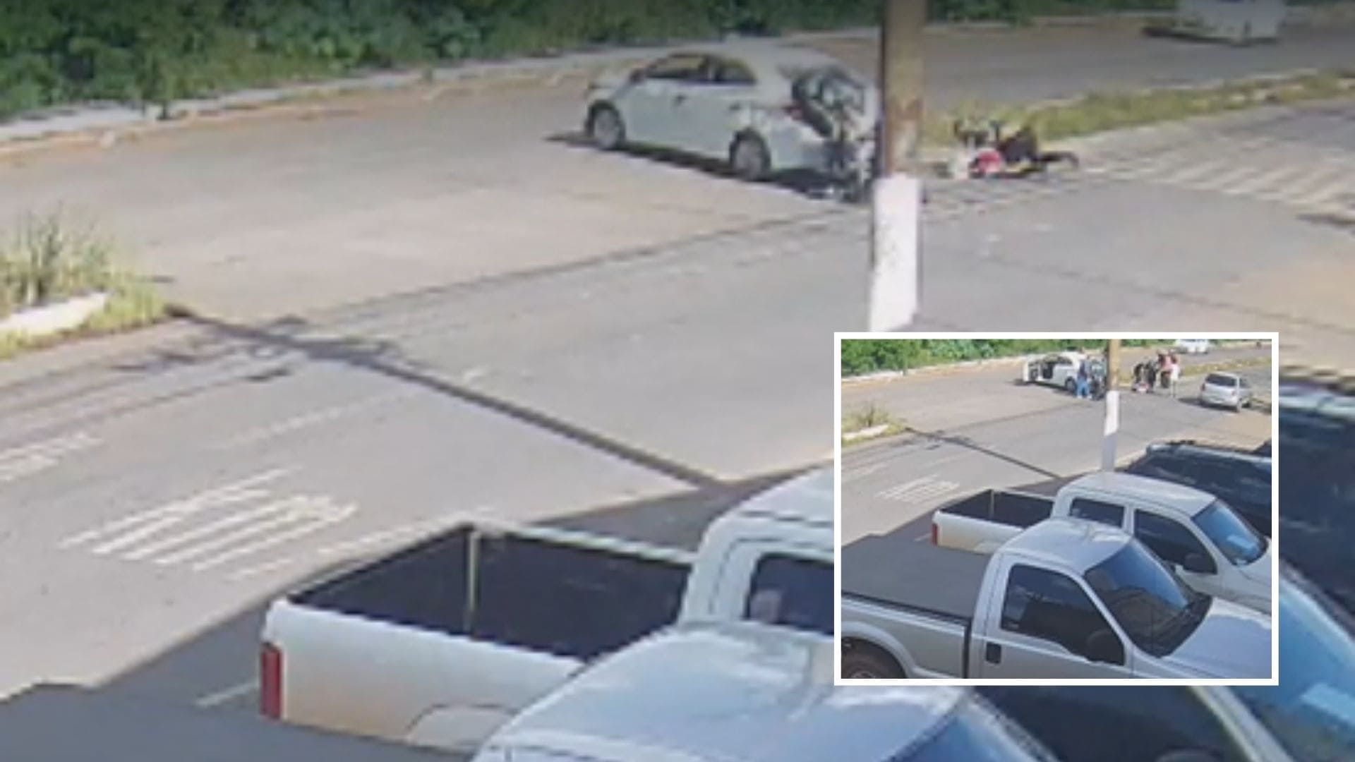 Moto atinge táxi durante conversão e duas pessoas ficam feridas em Várzea Grande; veja vídeo