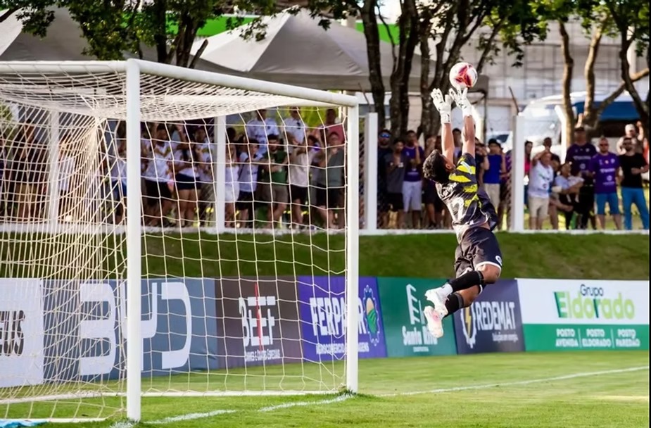 Chapada e Mixto fazem duelo inédito nesta terça pelo Campeonato Mato-grossense